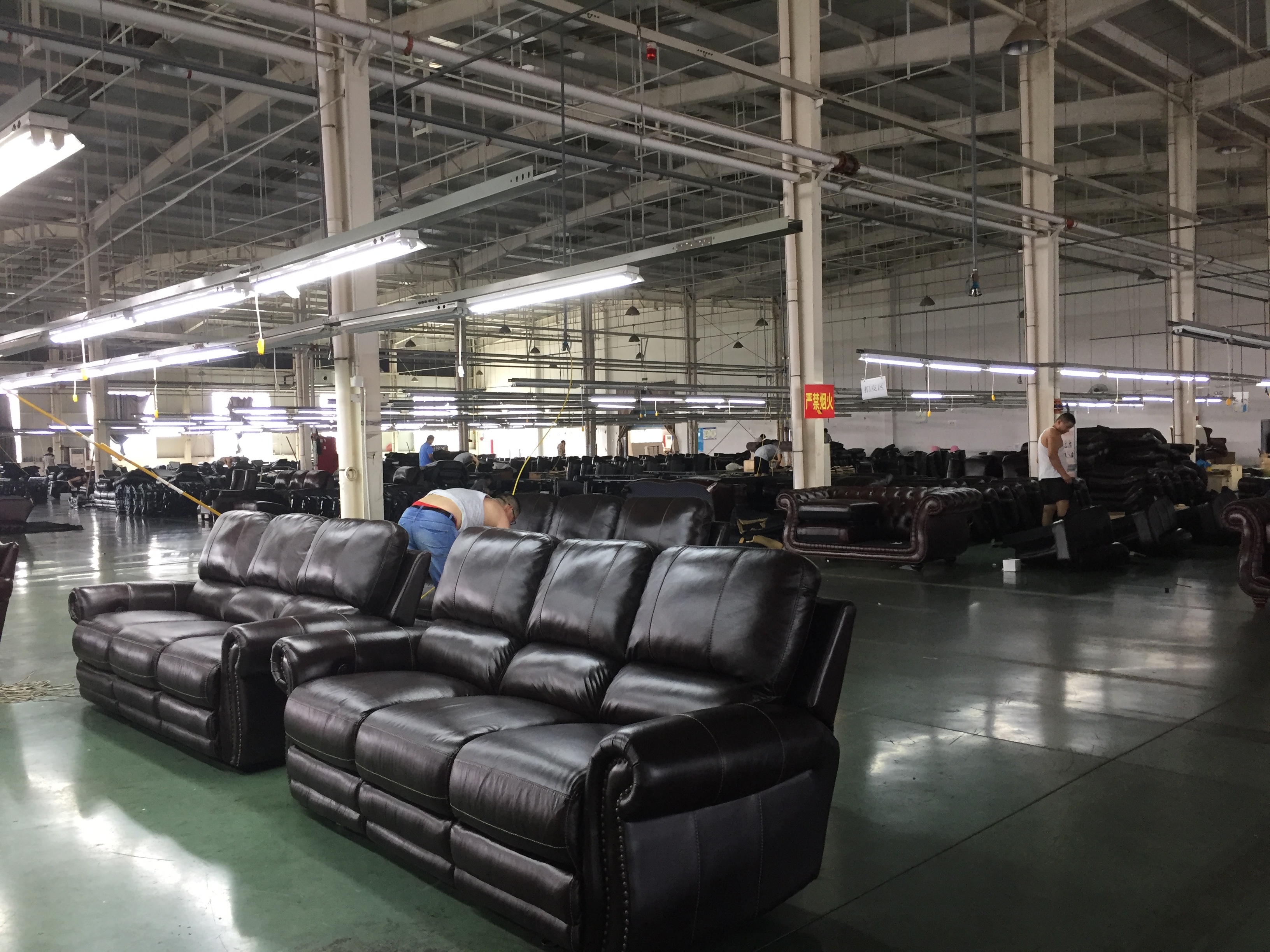 源木智造外貿家具倉儲超市開拓家具銷售新模式